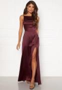 Bubbleroom Occasion Drapy-Back Slit Satin Gown Wine-red 34