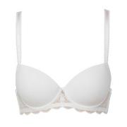 Trofe Julia Padded Bra BH Vit polyamid C 80 Dam