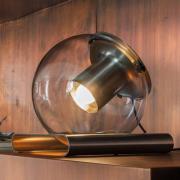 Oluce The Globe - bordslampa i glas