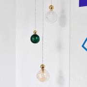 EBB & FLOW Uva M Hänglampa Boll guld murgröna
