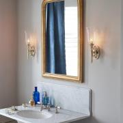 Elstead Dryden LED-vägglampa, badrum, med glasskärm, IP44