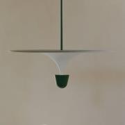 New Works LED-pendellampa Kantarell, Ø 60 cm, svart