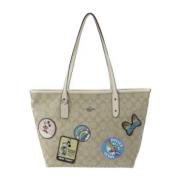 Coach Pre-owned Pre-owned Canvas axelremsvskor Beige, Dam