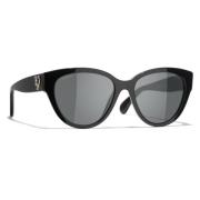 Chanel Stiliga solglasögon med acetatram och organiska linser Black, D...