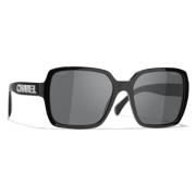 Chanel Fyrkantiga solglasögon med degraderingsfilter Black, Dam