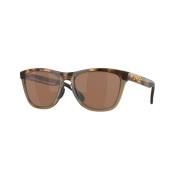 Oakley Sportiga solglasögon med lätta bågar och polariserade linser Br...