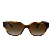 Vogue Stiliga solglasögon med mörk Havana-ram och bruna gradientlinser...