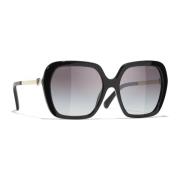 Chanel Svarta solglasögon med tillbehör Black, Dam
