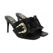 Versace Jeans Couture Stiliga Sandaler för Modeälskare Black, Dam