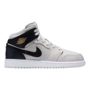 Nike Begränsad upplaga Air Jordan 1 Mid Black, Dam