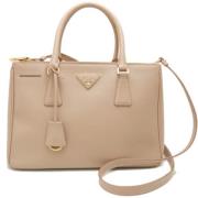 Prada Vintage Pre-owned Laeder handvskor Beige, Dam