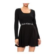 Calvin Klein Jeans Svart Ribbad Jersey Flare Klänning Black, Dam