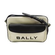 Bally Pre-owned Pre-owned Canvas axelremsvskor White, Dam