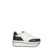 Guess Modernt Sneakers Elegant Design Multifärgad White, Dam