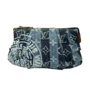 Louis Vuitton Vintage Pre-owned Canvas kuvertvskor Blue, Dam