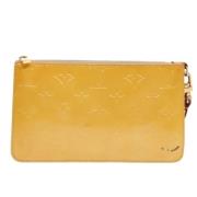 Louis Vuitton Vintage Pre-owned Tyg kuvertvskor Beige, Dam