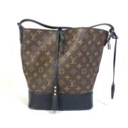 Louis Vuitton Vintage Pre-owned Tyg louis-vuitton-vskor Black, Dam