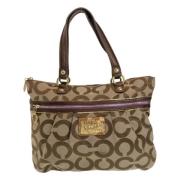 Coach Pre-owned Pre-owned Canvas axelremsvskor Beige, Dam