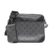 Louis Vuitton Vintage Pre-owned Plast axelremsvskor Black, Herr