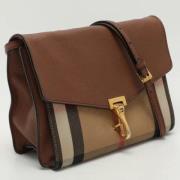 Burberry Vintage Pre-owned Canvas axelremsvskor Brown, Dam