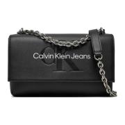 Calvin Klein Jeans Kedjeflappväska Höst/Vinter Kollektion Black, Dam