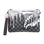 Sprayground Metallic Drip Sharks Pochette Väska Black, Dam