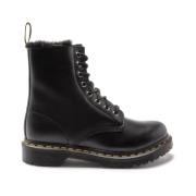 Dr. Martens 1460 Serena Stövlar - Stiliga och Hållbara Black, Dam