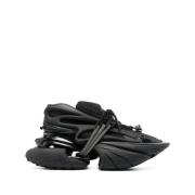 Balmain Svarta lager sneakers med lejonmotiv Black, Dam