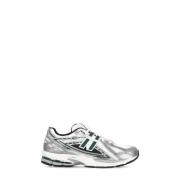 New Balance Metalliska Läder Sneakers med Kontrasterande Logotyp Gray,...