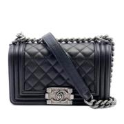 Chanel Vintage Pre-owned Laeder crossbodyvskor Black, Dam