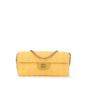 Chanel Vintage Pre-owned Nylon axelremsvskor Yellow, Dam