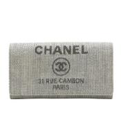 Chanel Vintage Pre-owned Canvas plnbcker Gray, Dam