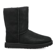 UGG Svarta Stängda Skor Klassisk Kort Boot Black, Dam