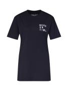 T-shirt 'Never On Time'