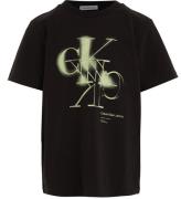 Calvin Klein T-shirt - Spray CK Monogram - Svart m. Neongul