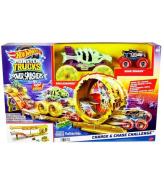 Hot Wheels Bilbana - Monster Trucks Charge & Chase Challenge