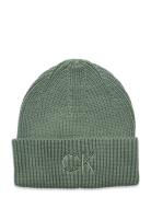 Re-Lock Beanie W/Emb Green Calvin Klein