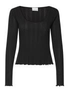 Karmia Top Black Noella