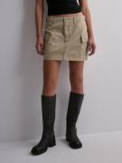 Levi's - Minikjolar - Safari - Mini Cargo Skirt - Kjolar - miniskirts