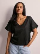 Pieces - T-shirts - Black Onyx - Pcafie Ss Reversible Lace Top Sww - T...