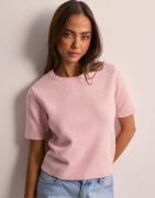 Nelly - Rosa - Short Sleeve Knit Top