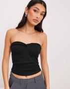 Nelly - Svart - Sweetheart Tube Top