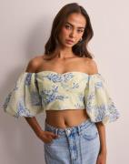 Malina - Blommig - Amira draped off shoulder top