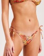 Nelly - Blommig - Flavour Bikini Panty