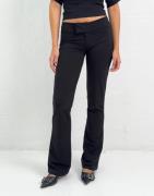 Nelly - Svart - Soft Flare Pants