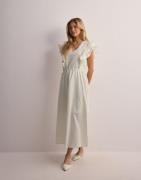 Selected Femme - Vit - Slfhillie Ss Ankle Linen Dress B