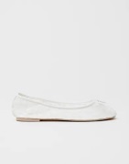 Nelly - Vit - Rounded Lace Ballerina