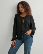 Pieces - Svart - Pctiffany Ls Tie Top Wvn Noos Bc