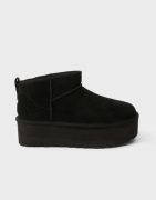 UGG - Svart - W Cl Ultra MiniPlatf