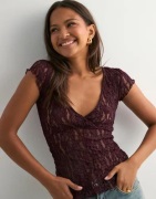 Nelly - Röd - Lace Wrap Tee